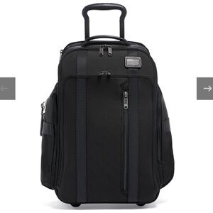 Tumi 🎉host pickx2🎉🎈NWOT Merge Wheeled Backpack with retractable wand